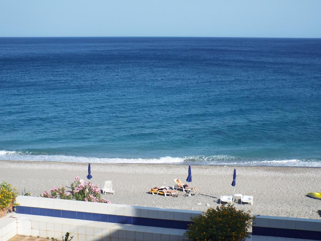 Taormina Holidays Residence フォルツァ・ダグロ エクステリア 写真