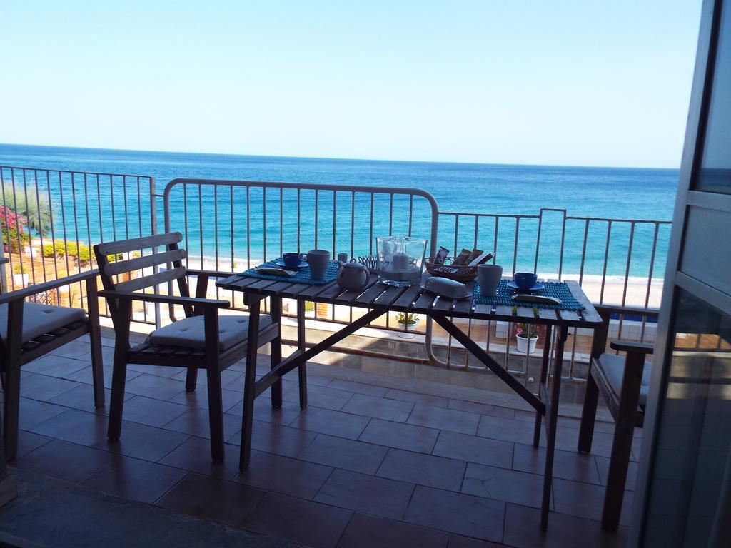 Taormina Holidays Residence フォルツァ・ダグロ エクステリア 写真