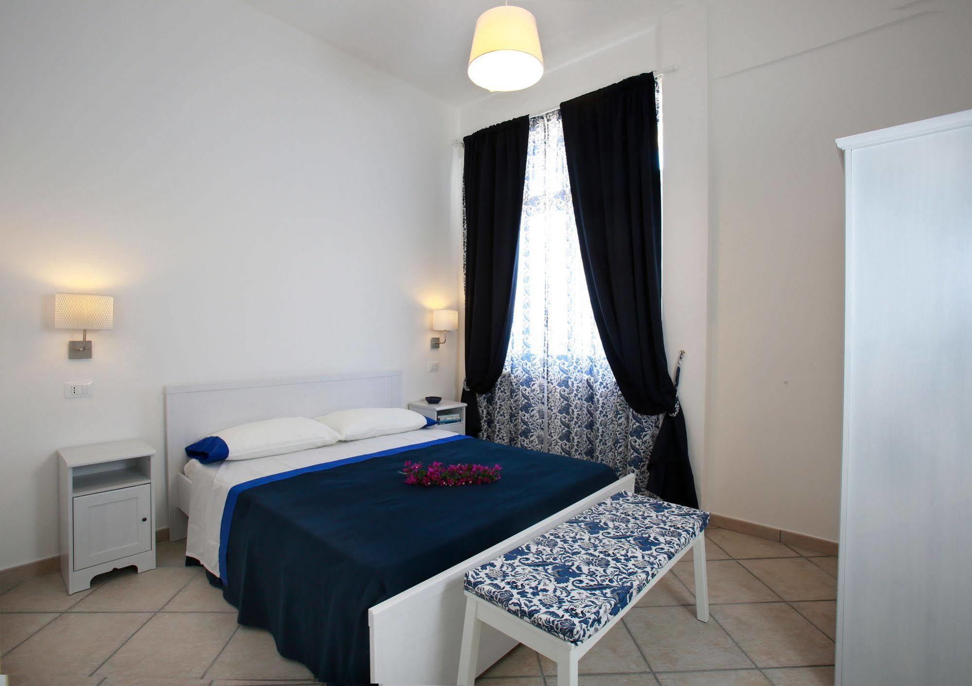 Taormina Holidays Residence フォルツァ・ダグロ エクステリア 写真